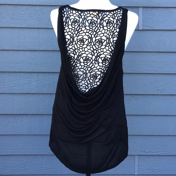 Black Swan Crochet Drape Back Tank Top - Picture 3 of 9